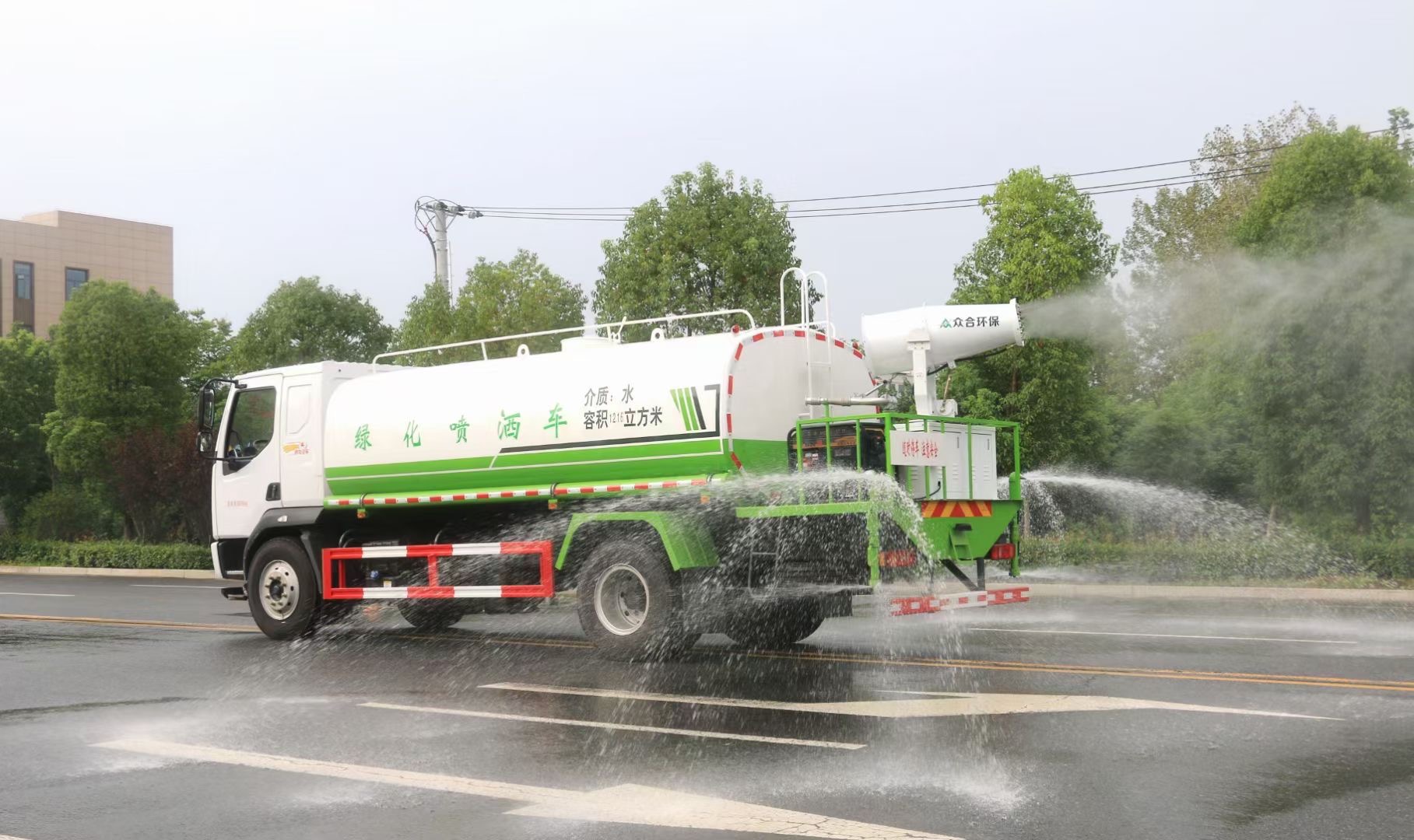 智能洒水车 移动水龙的智慧涅槃