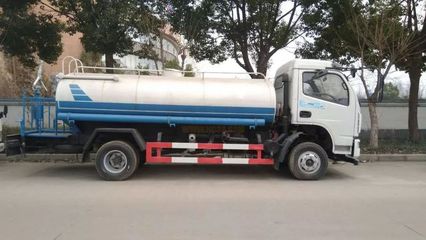 东风特商洒水车 城市清洁的多功能守护者