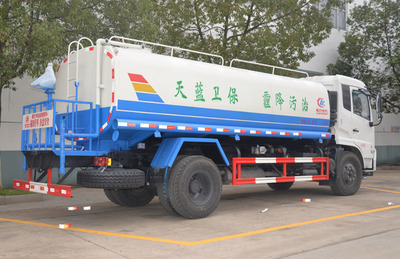 东风天锦12吨洒水车 高效环保，城市清洁多面手