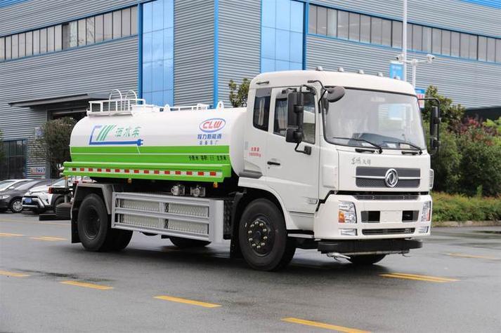电动洒水车 智能避障护航，开启绿色清洁新时代